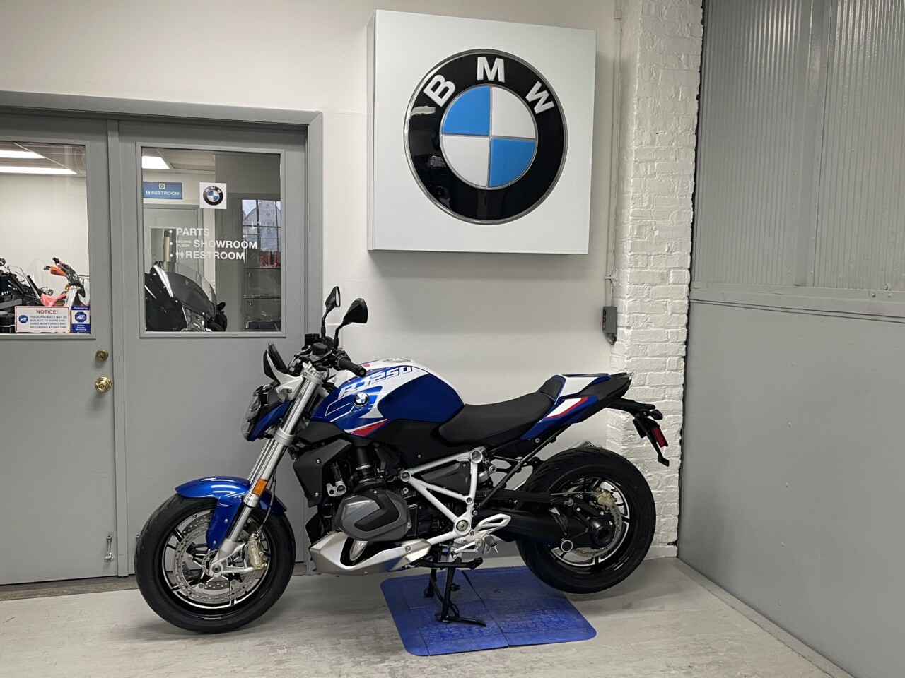 2023 BMW R1250R | Used Motorcycle For Sale | Barrington, IL - Cycle Werks