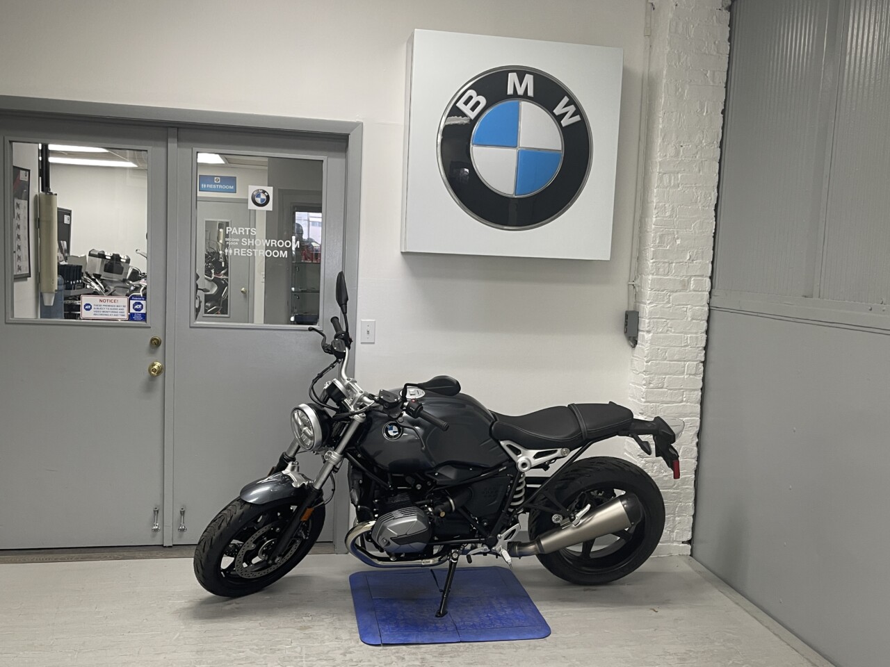 2023 BMW RnineT Pure | New Motorcycle For Sale | Barrington, IL - Cycle